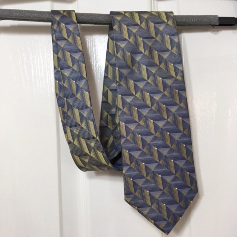 Claiborne, 100% silk, Blue/Gold, Men’s Tie